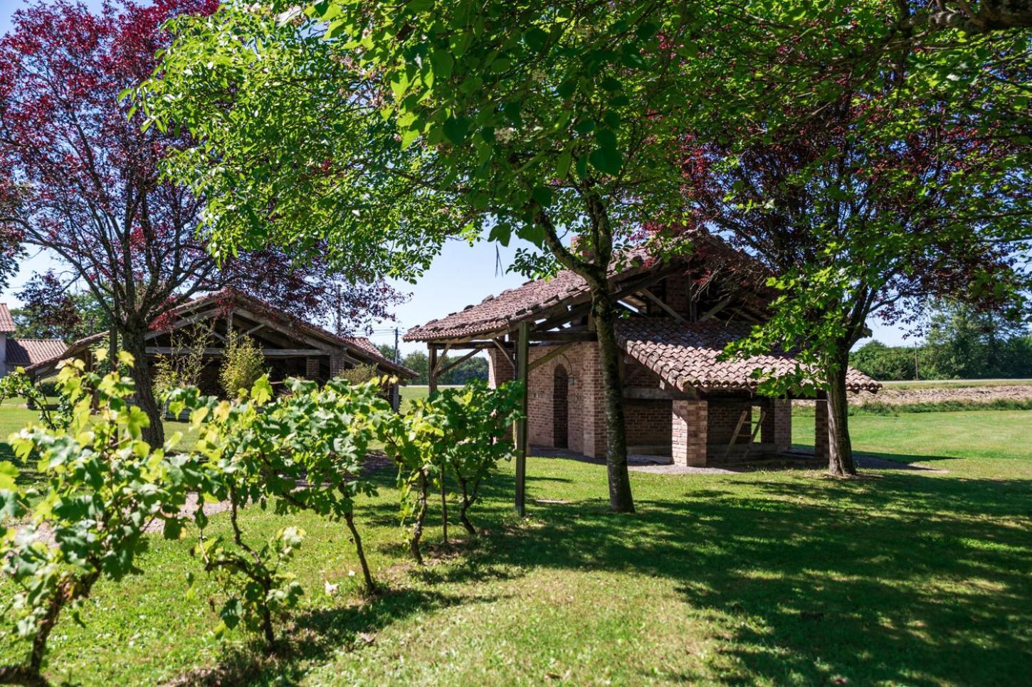 Le Relais Des Tuileries Hotel Sereilhac Kültér fotó