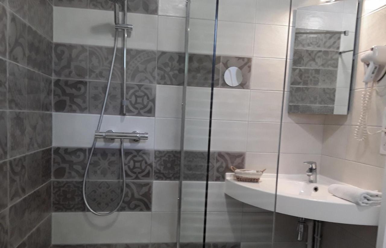 Le Relais Des Tuileries Hotel Sereilhac Kültér fotó