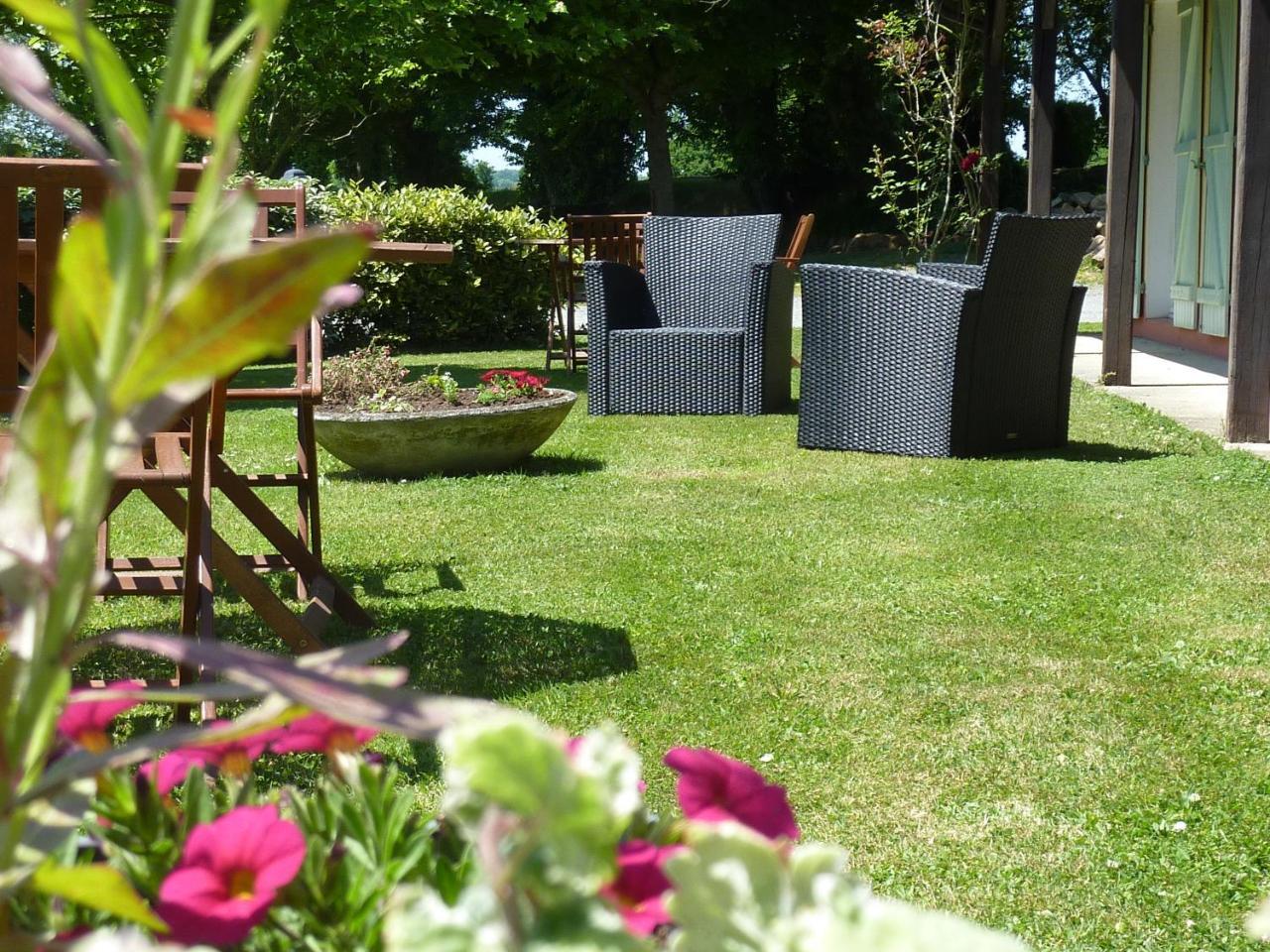 Le Relais Des Tuileries Hotel Sereilhac Kültér fotó